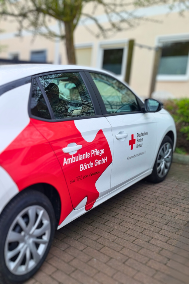 Ein Einsatzfahrzeug des Ambulanten Pflegedienstes des DRK-Kreisverband Börde