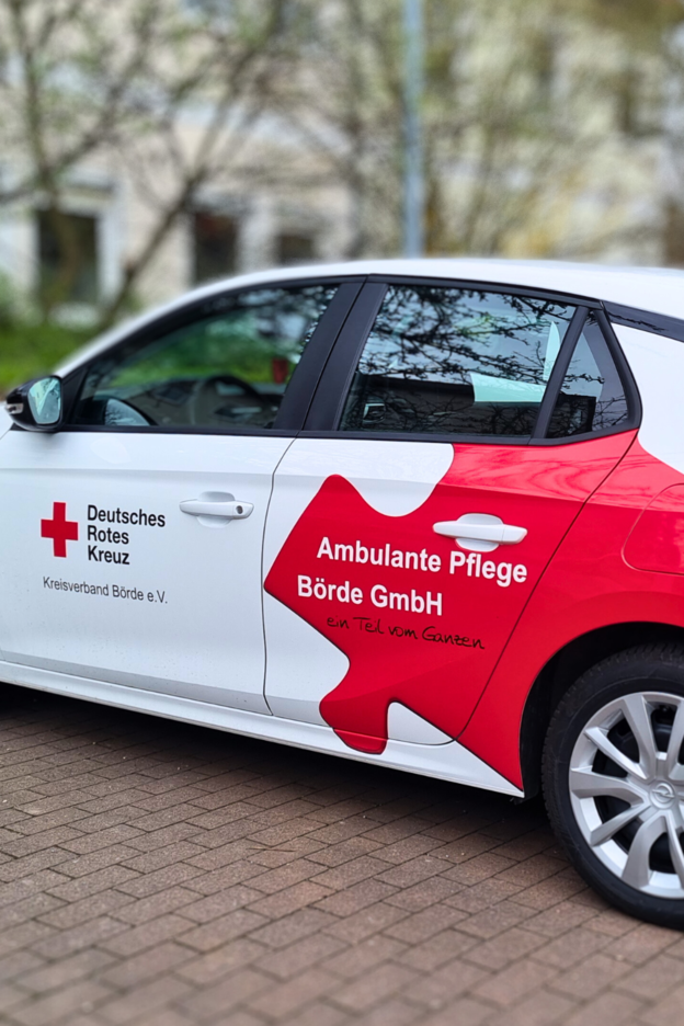 Ein Einsatzfahrzeug des Ambulanten Pflegedienstes des DRK-Kreisverband Börde